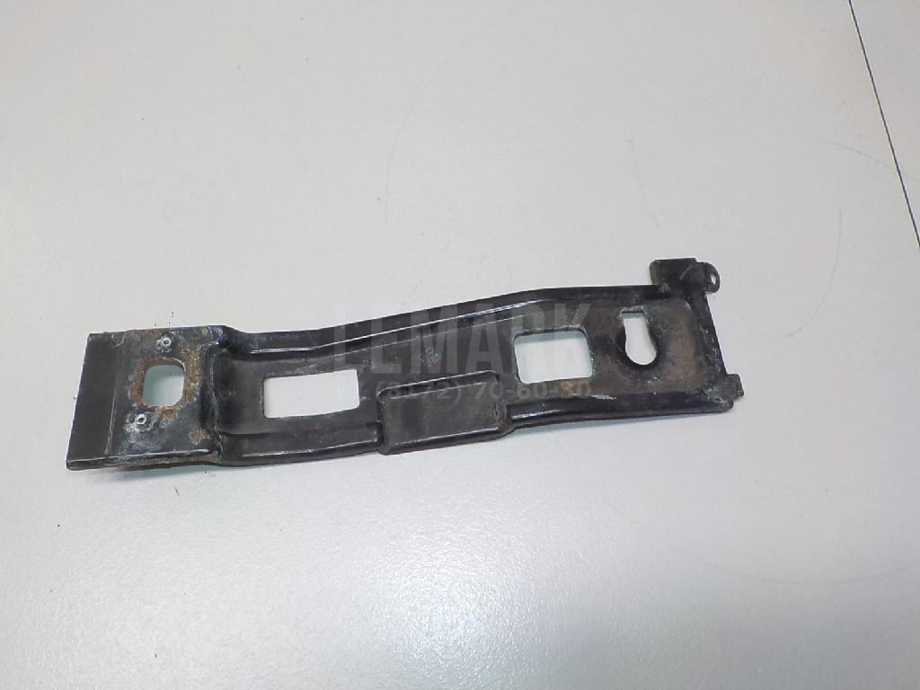 Кронштейн переднего бампера правый 865742W000 Hyundai-Kia