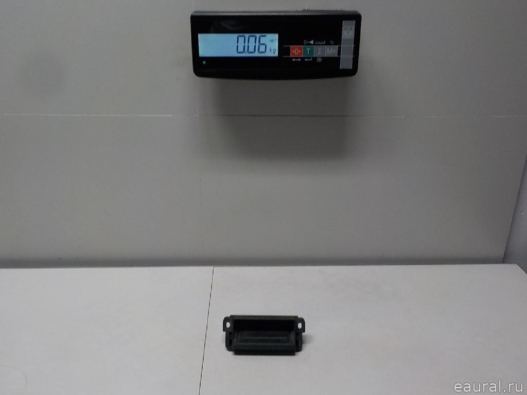 Кнопка открывания багажника
