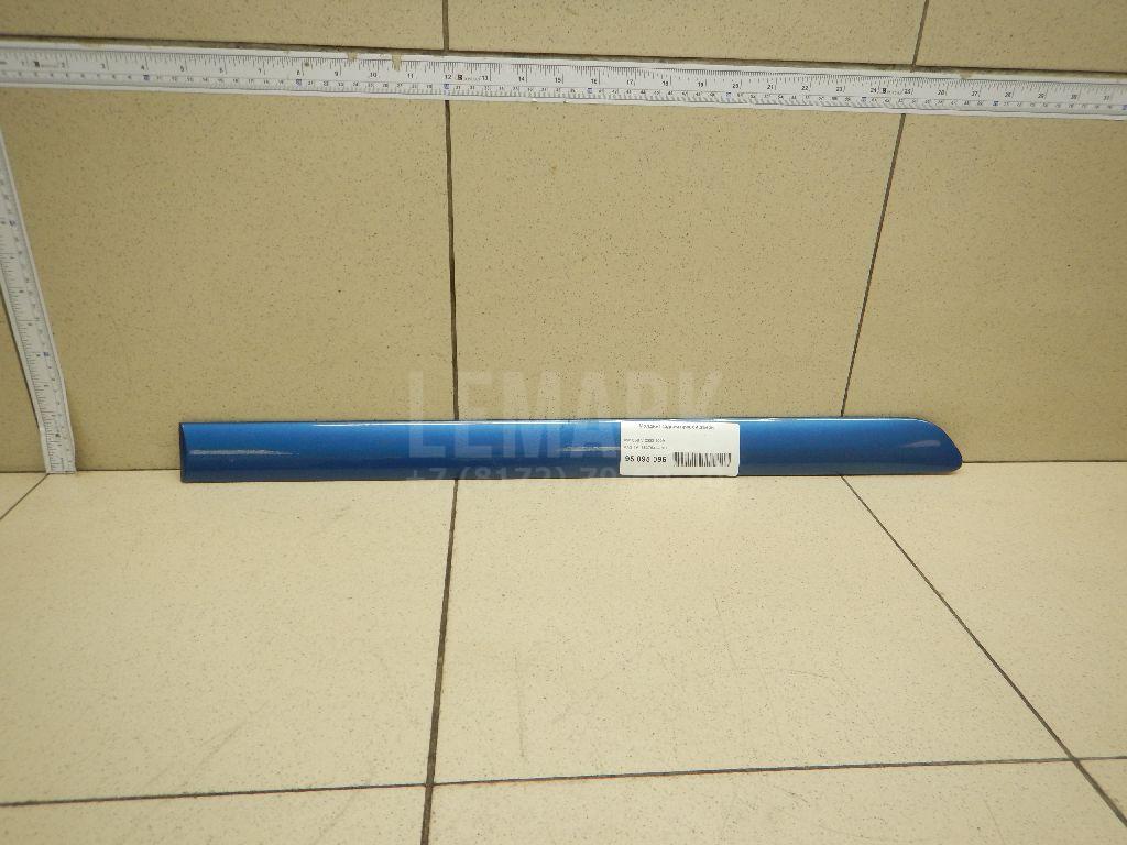 Молдинг задней правой двери 1K4853754AGRU VAG