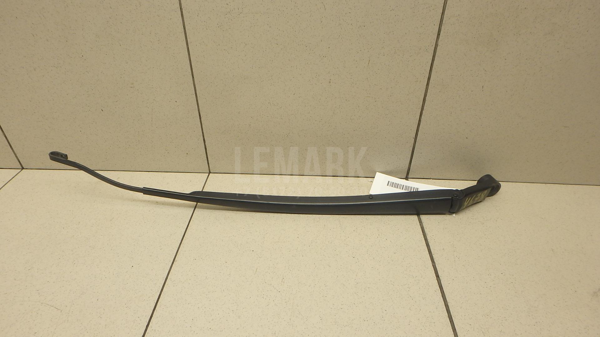 Поводок стеклоочистителя передний правый 8521142110 Toyota