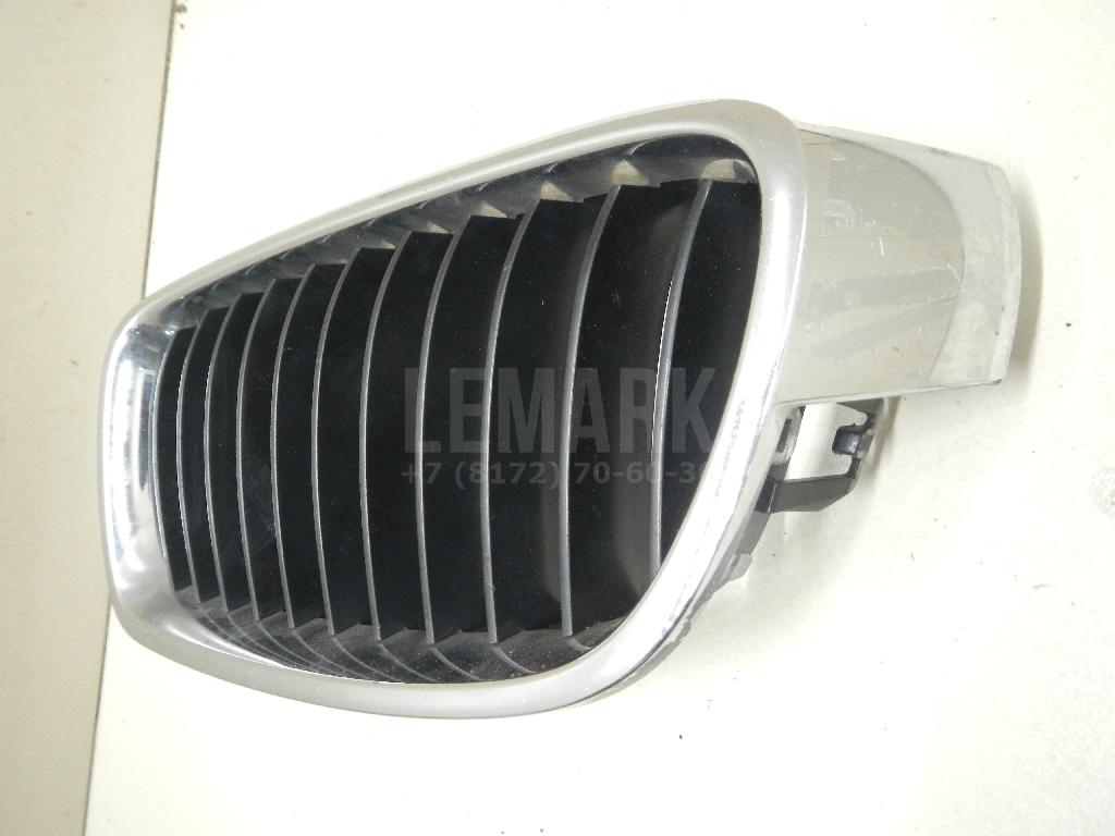 Решетка радиатора левая для  Audi Allroad quattro 2000-2005