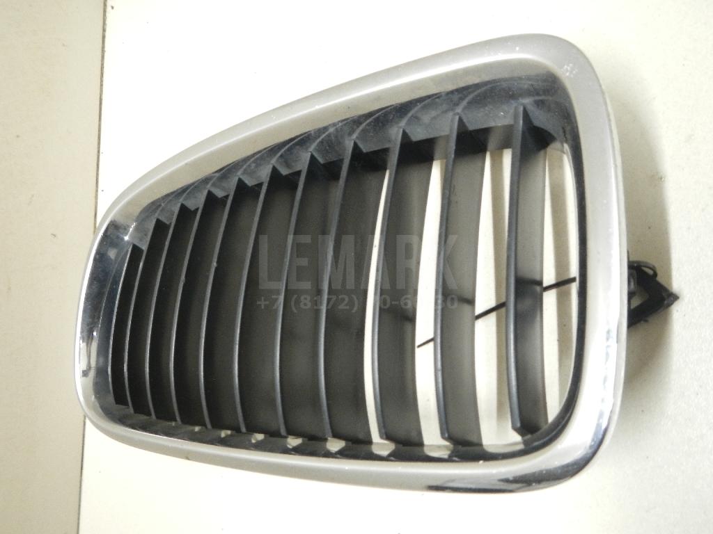 Решетка радиатора левая для  Audi Allroad quattro 2000-2005