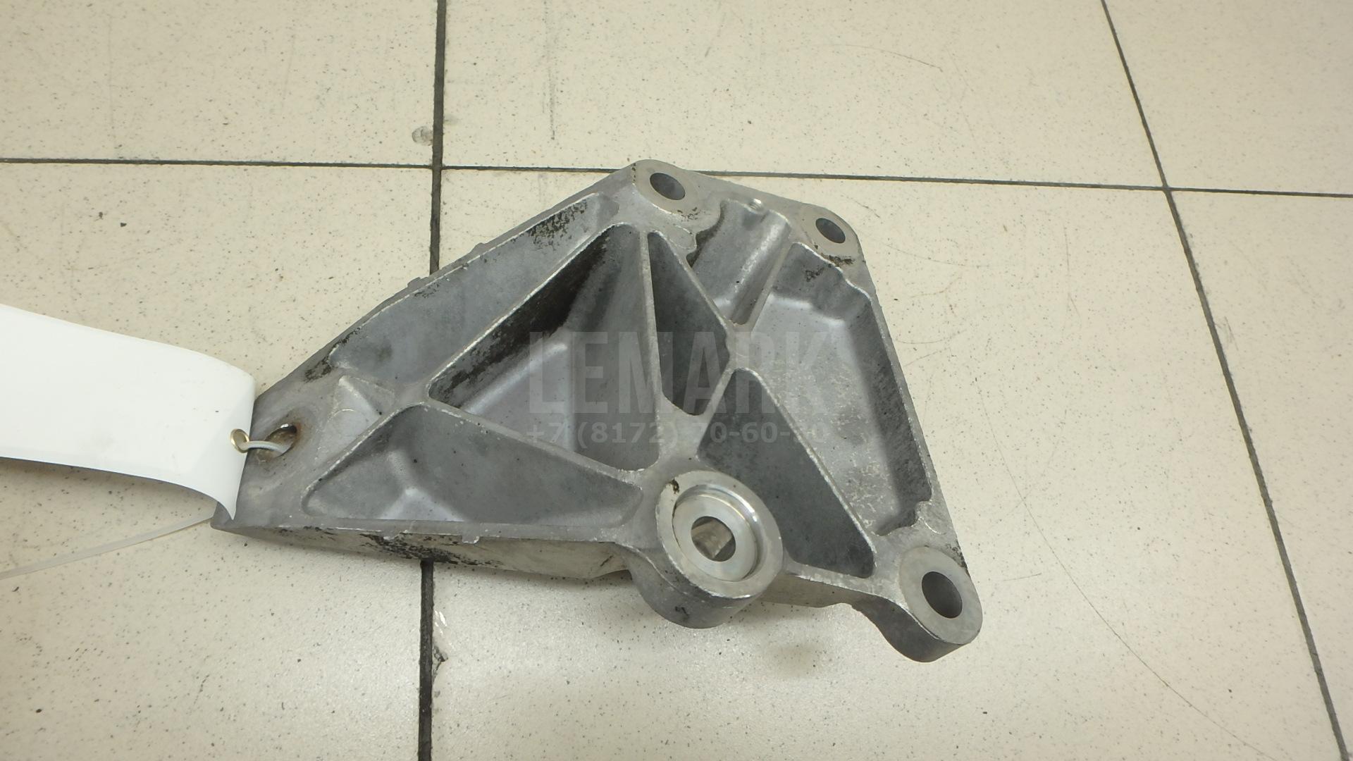Кронштейн двигателя левый для  Ford Focus I 1998-2005