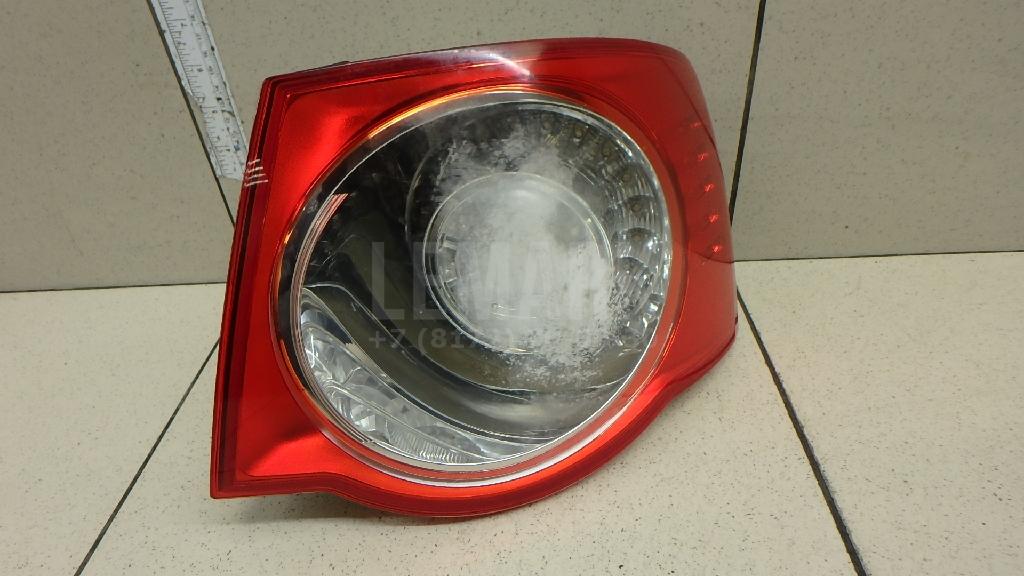Фонарь задний наружный правый 1K5945096M VAG