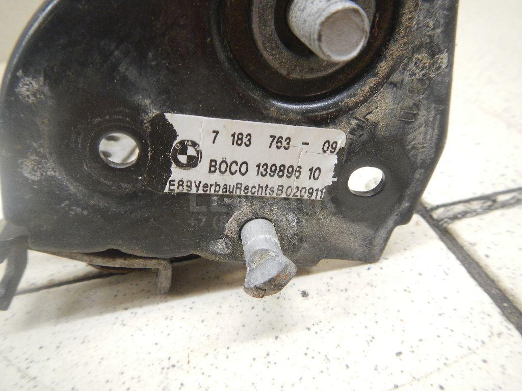 Крючок капота для  BMW 3-serie F30/F31/F80 2011-2020