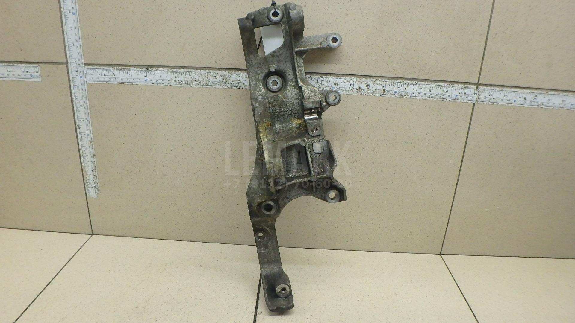 Кронштейн генератора 1699676 Ford