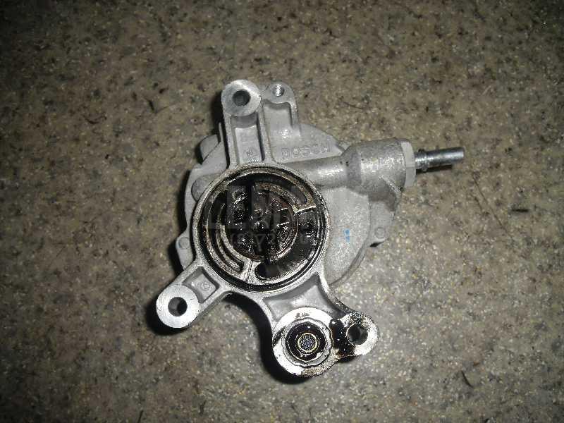 Насос вакуумный 1479777 Ford