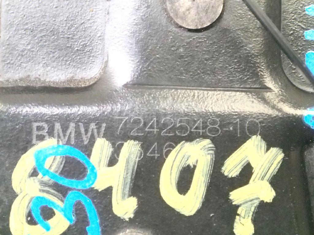 Замок капота