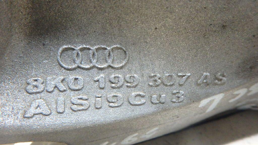 Кронштейн двигателя левый для  Audi Q6 2022