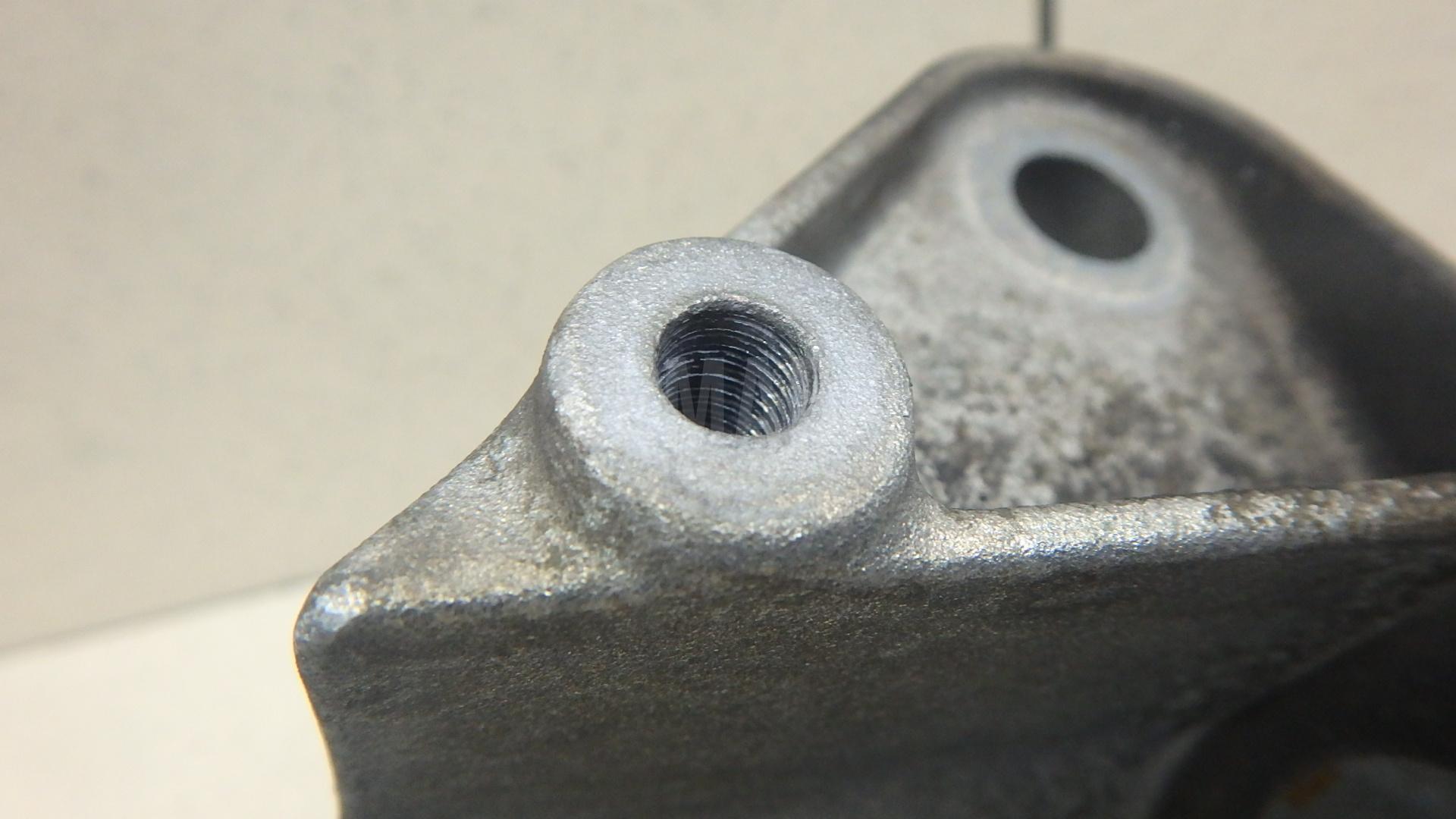 Кронштейн АКПП правый для  Audi A3 (8L1) 1996-2003