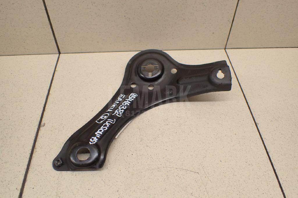Кронштейн передней балки 62477D3000 Hyundai-Kia