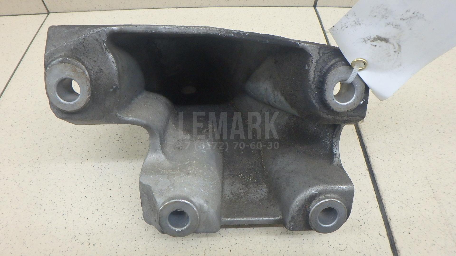 Кронштейн двигателя правый для  Acura MDX 2001-2006