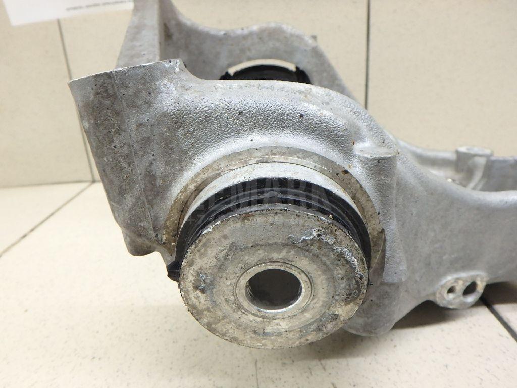 Кулак поворотный задний правый для  BMW 1-serie E82/E88 2007-2013