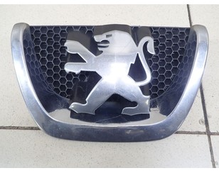 Эмблема для Peugeot 207 2006-2013 с разбора состояние хорошее