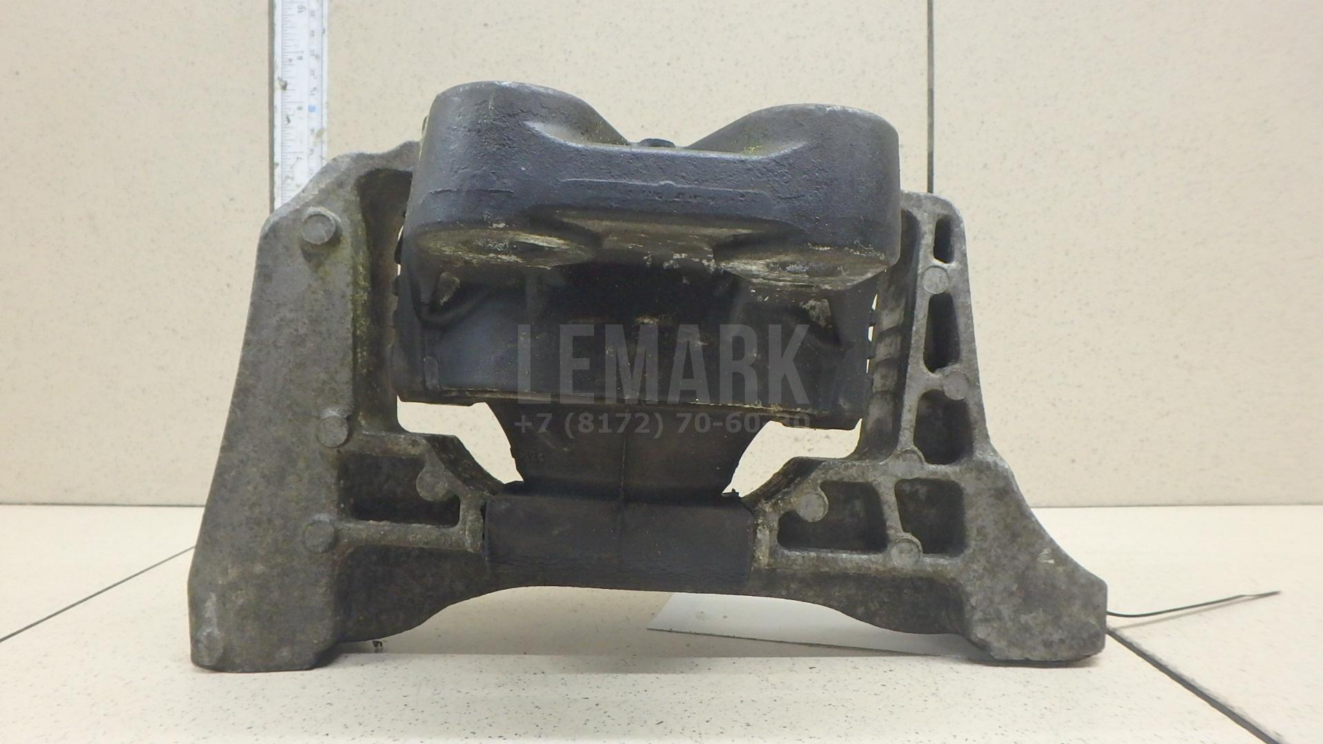 Опора двигателя правая 1543750 Ford