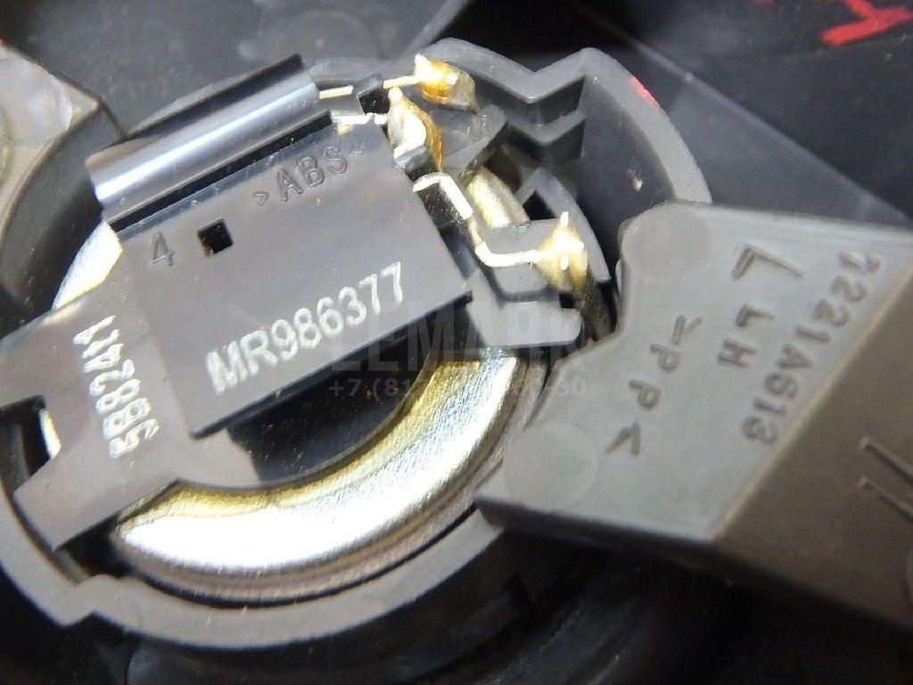 Крышка зеркала внутренняя левая для  Audi V8 1988-1994