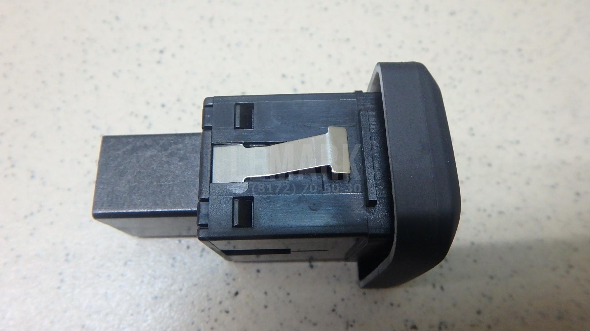 Кнопка обогрева сидений для  Audi TT(8N) 1998-2006