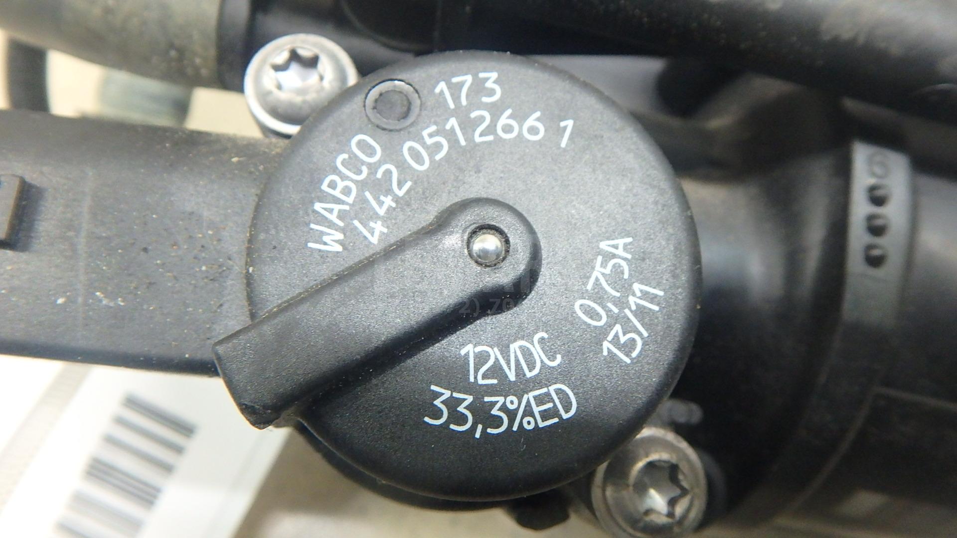 Насос регулировки подвески для  BMW 1-serie E82/E88 2007-2013