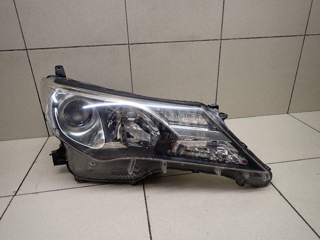 Фара правая 8113042561 Toyota