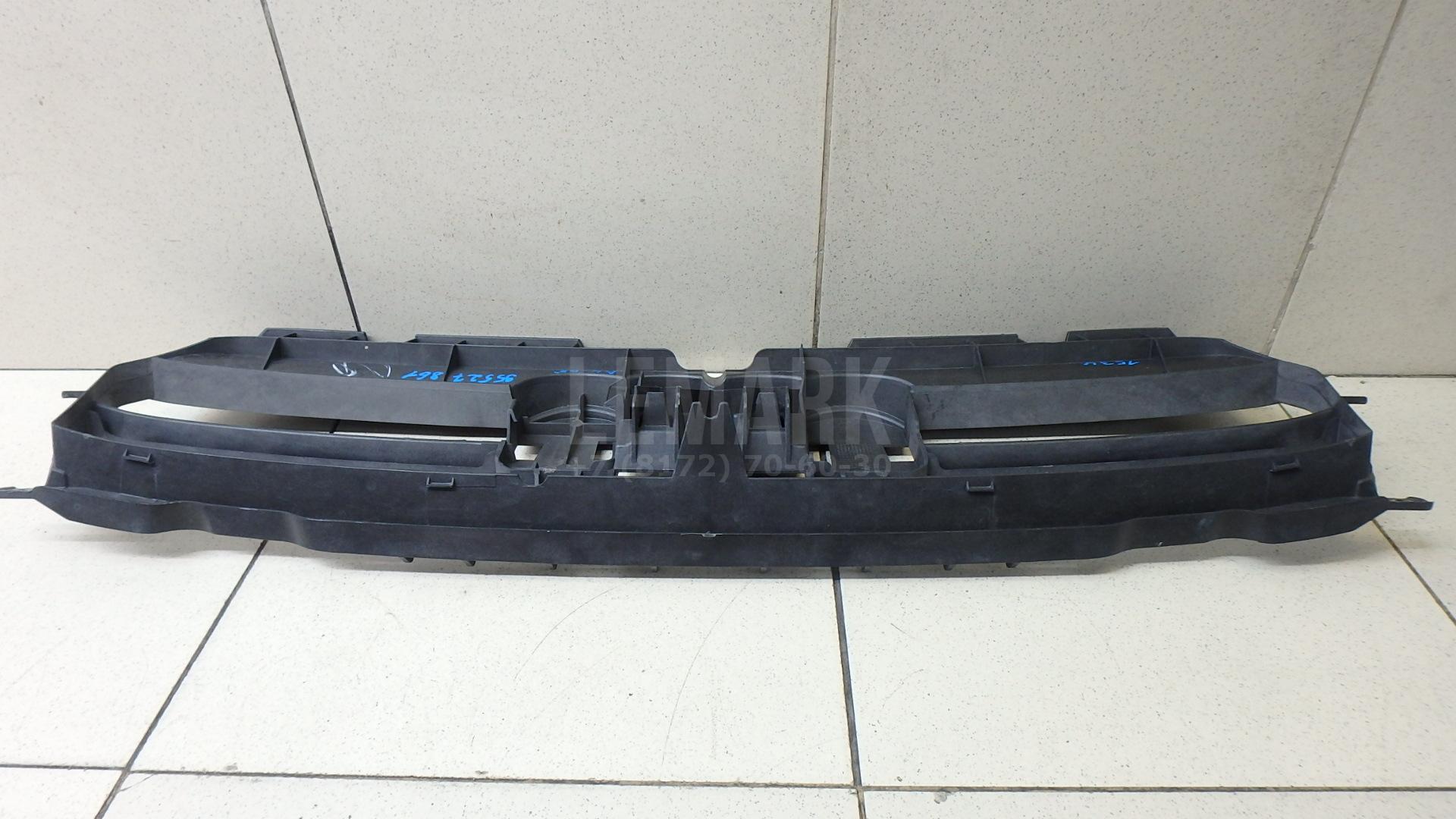 Кронштейн решетки радиатора для  BMW 4-serie F32/F33/F82 2012-2020