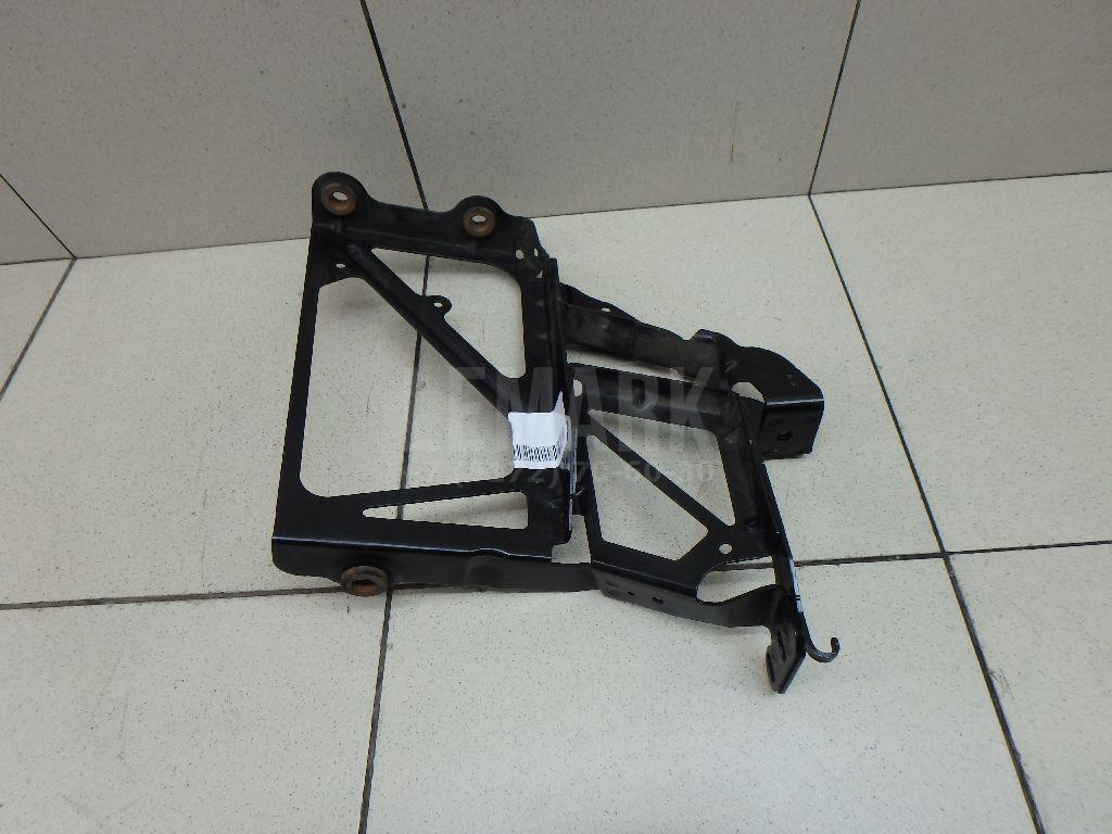 Кронштейн радиатора для  Ford Fiesta 2001-2008
