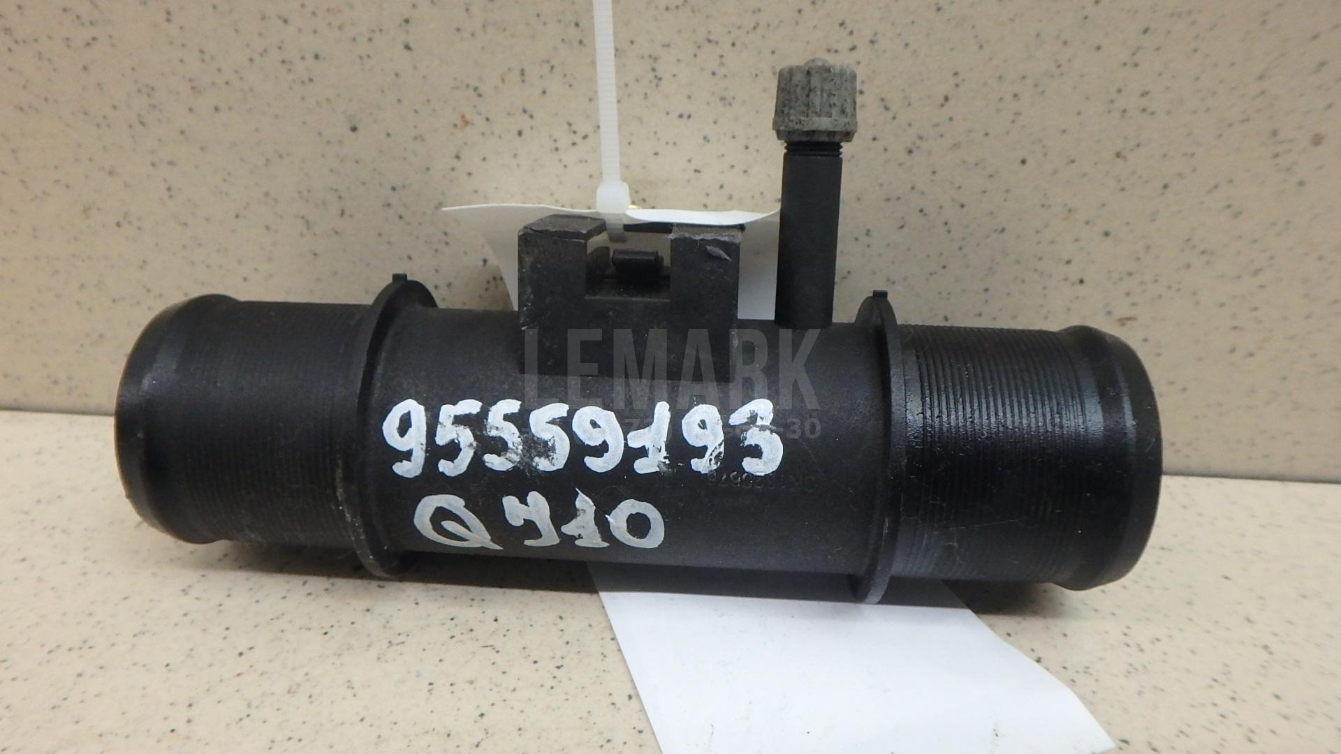 Фланец / тройник 21537JD00B Nissan
