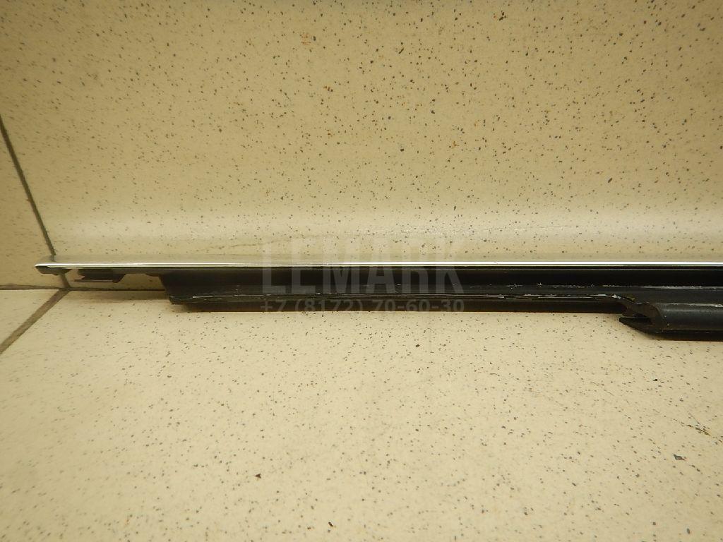Накладка стекла заднего правого для  Audi 100/200 [44] 1983-1991