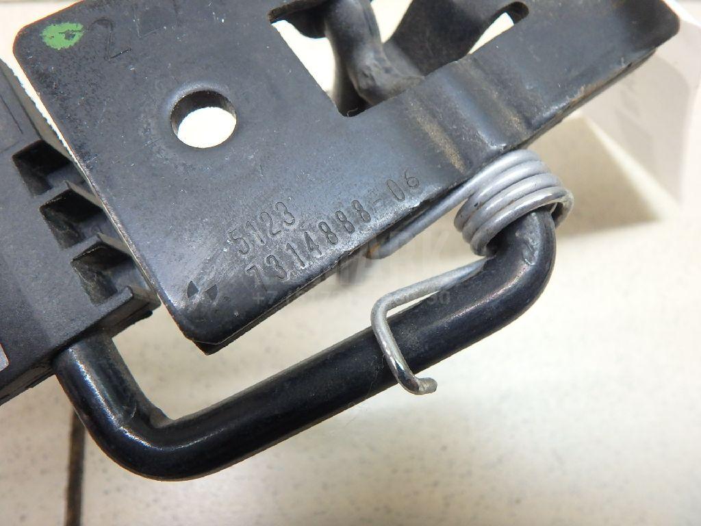 Крючок капота для  BMW 7-serie F01/F02 2008-2015