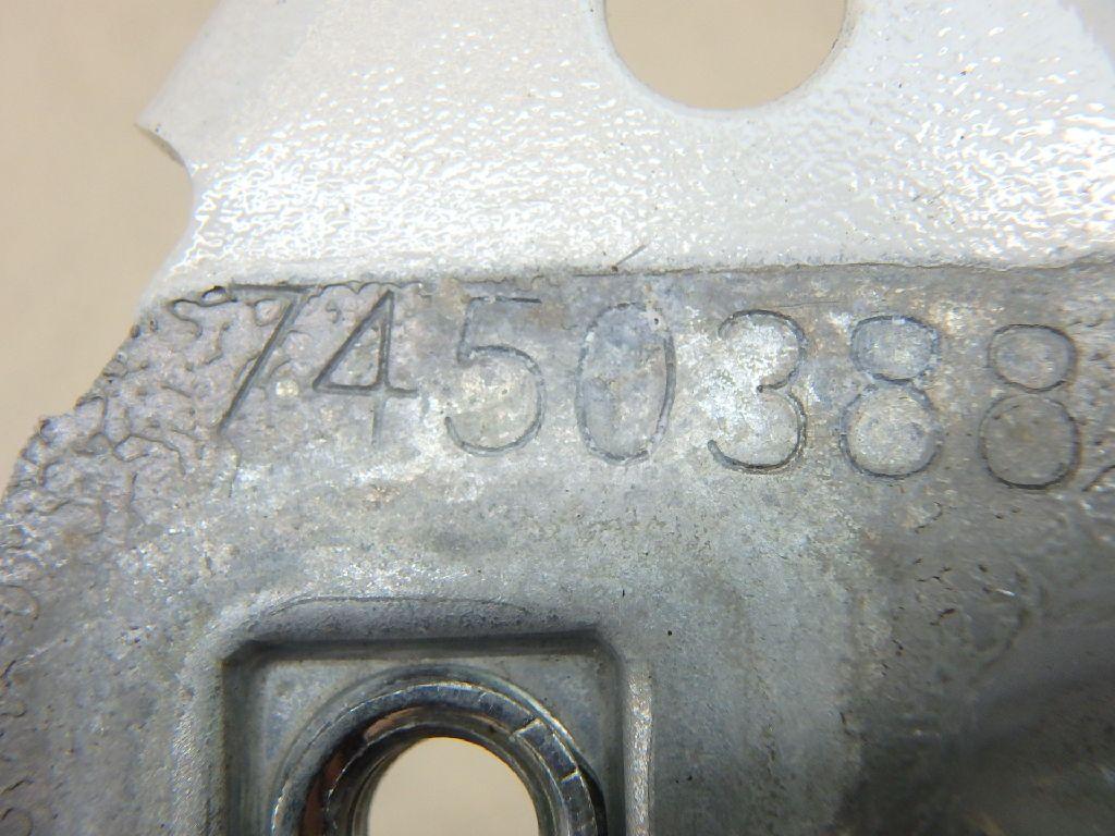 Кронштейн крепления крыла для  Audi A4 [B6] 2000-2004