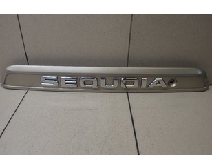Накладка двери багажника для Toyota Sequoia (K6) 2008> с разборки состояние отличное