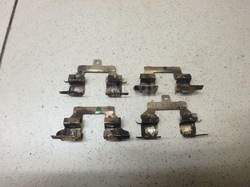 Накладки противоскрипные к-кт D4080EG50C Nissan