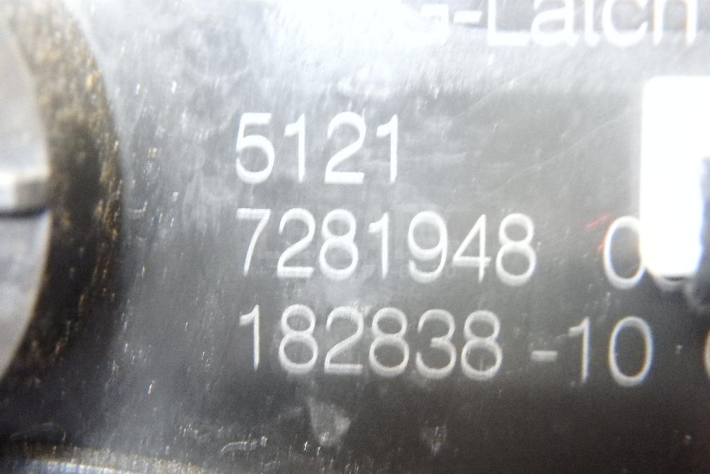 Замок двери передней правой для  Cadillac BLS 2006-2010