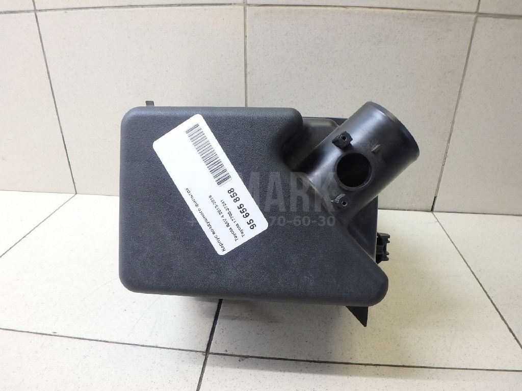 Корпус воздушного фильтра 1770037241 Toyota