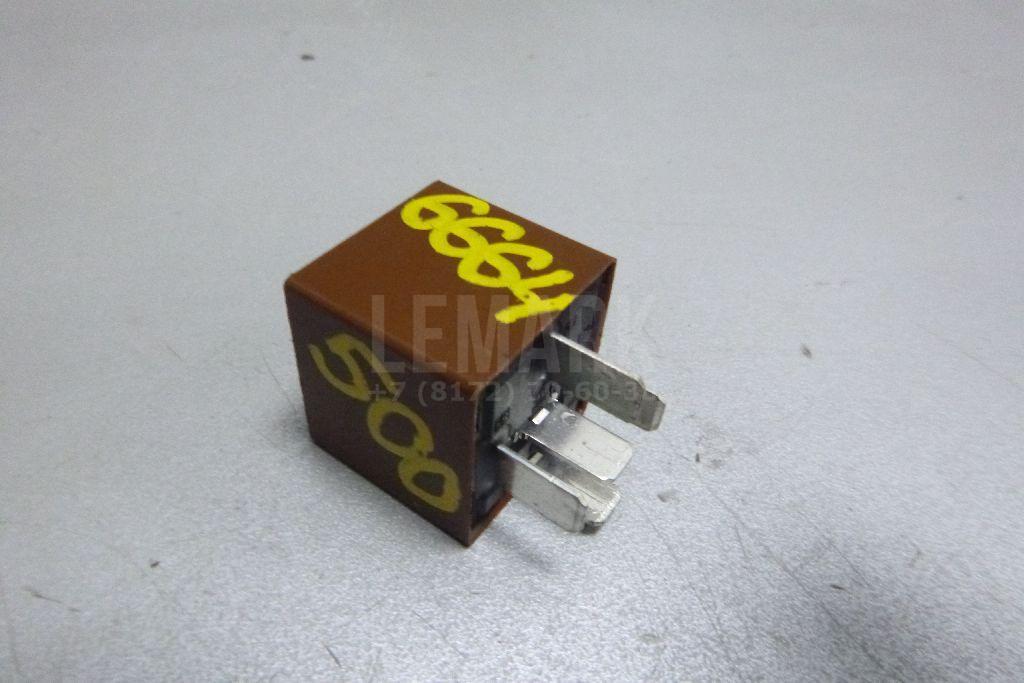 Реле 13306940 GM