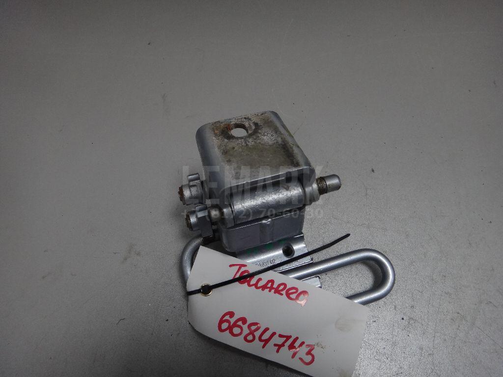 Петля двери задней правой нижняя 7L0833412 VAG