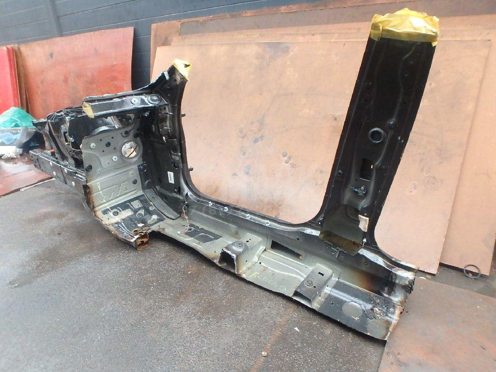 Порог со стойкой правый для  BMW 5-serie GT F07 2009-2016