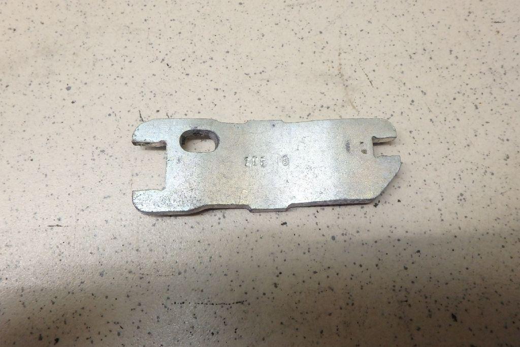 Планка разводки колодок правая 4661202090 Toyota