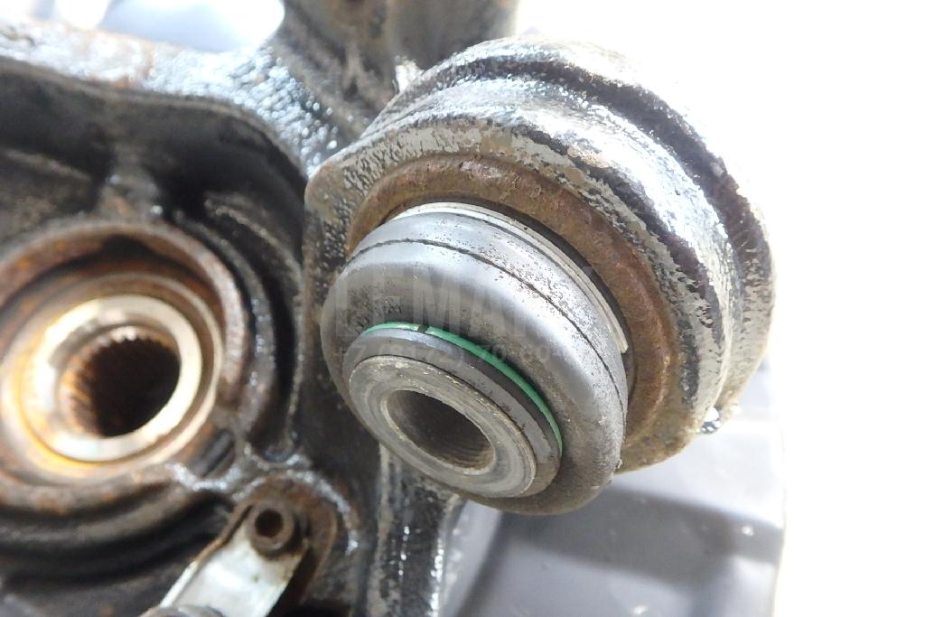 Кулак поворотный задний правый для  BMW 1-serie E82/E88 2007-2013