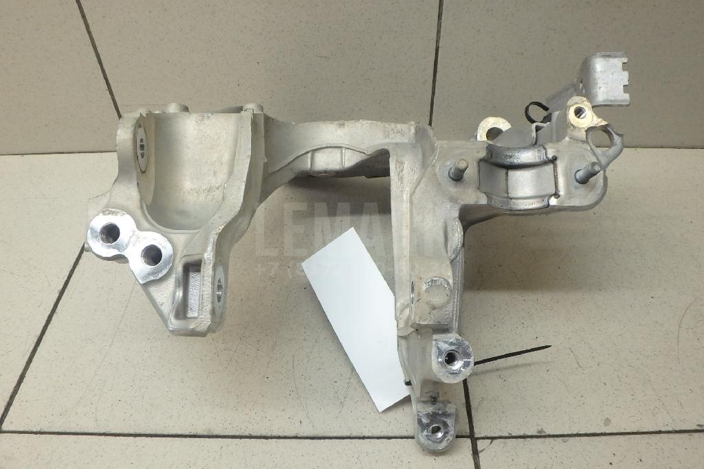 Кронштейн передней балки для  Audi Q3 (8U) 2012-2018