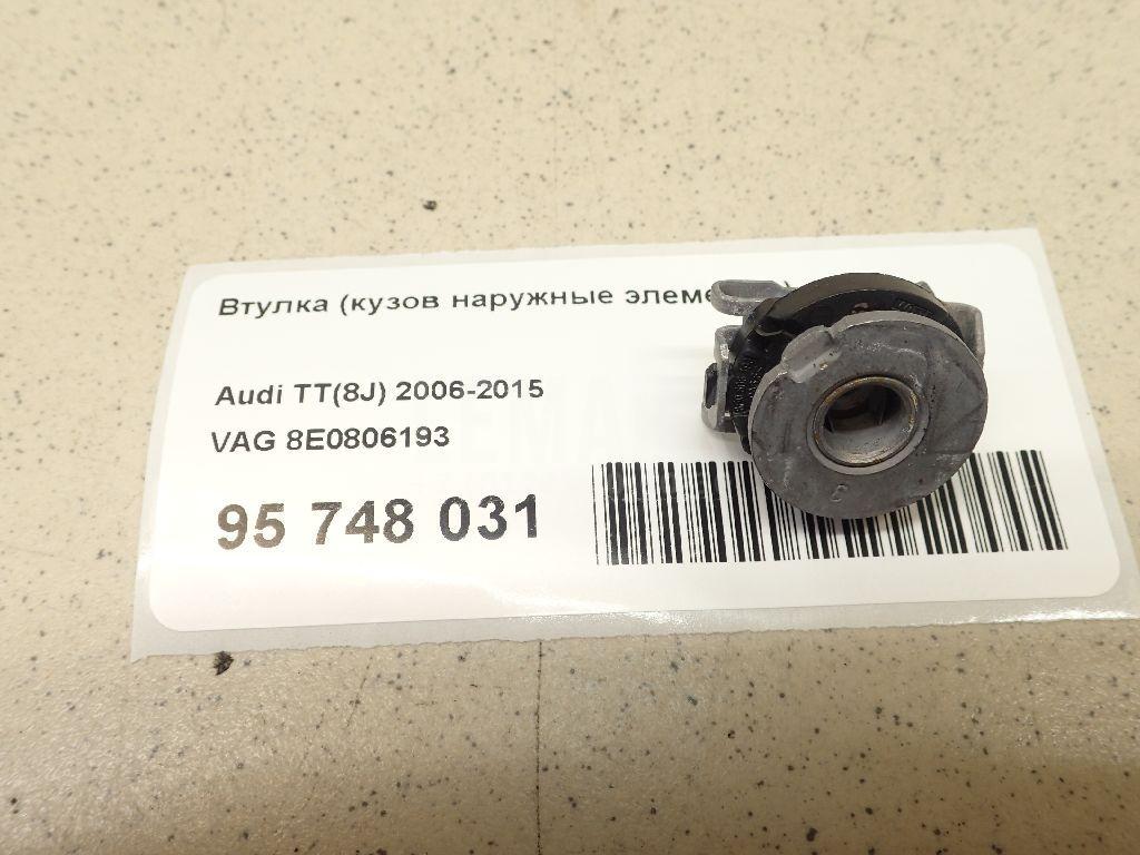 Втулка (кузов наружные элементы) для  Citroen C3 Picasso 2008-2017