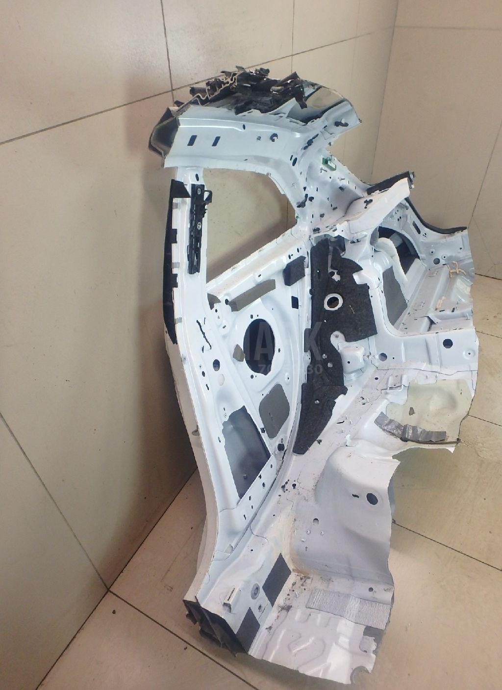 Крыло заднее правое для  BMW X3 E83 2004-2010