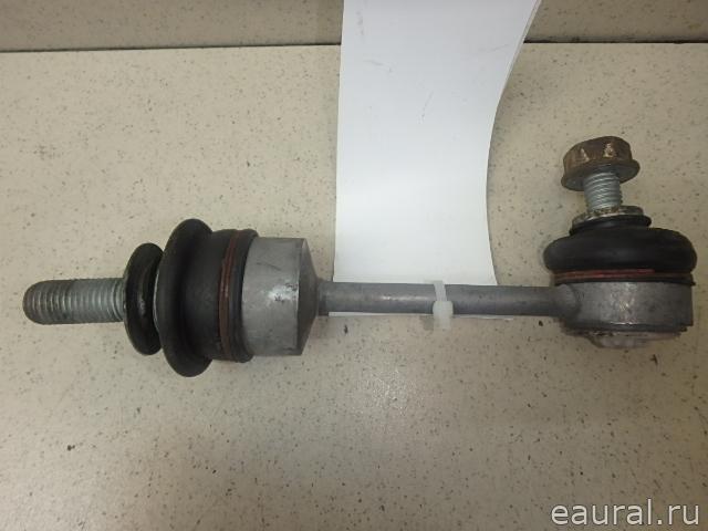 Стойка заднего стабилизатора