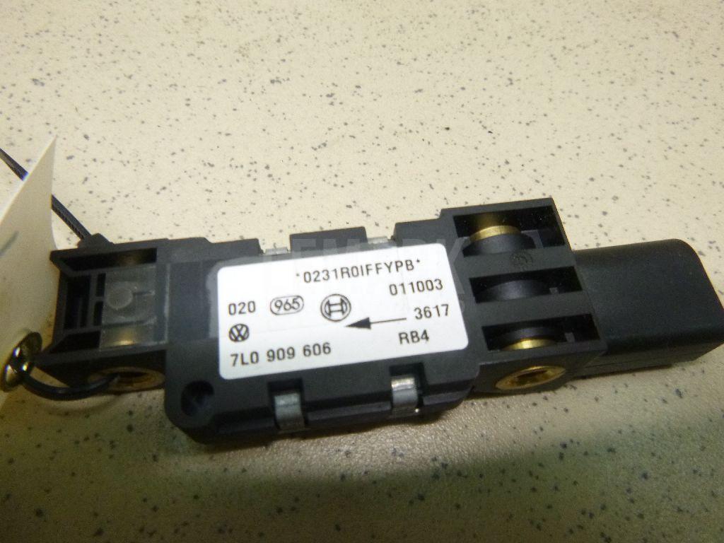 Датчик AIR BAG 7L0909606 VAG