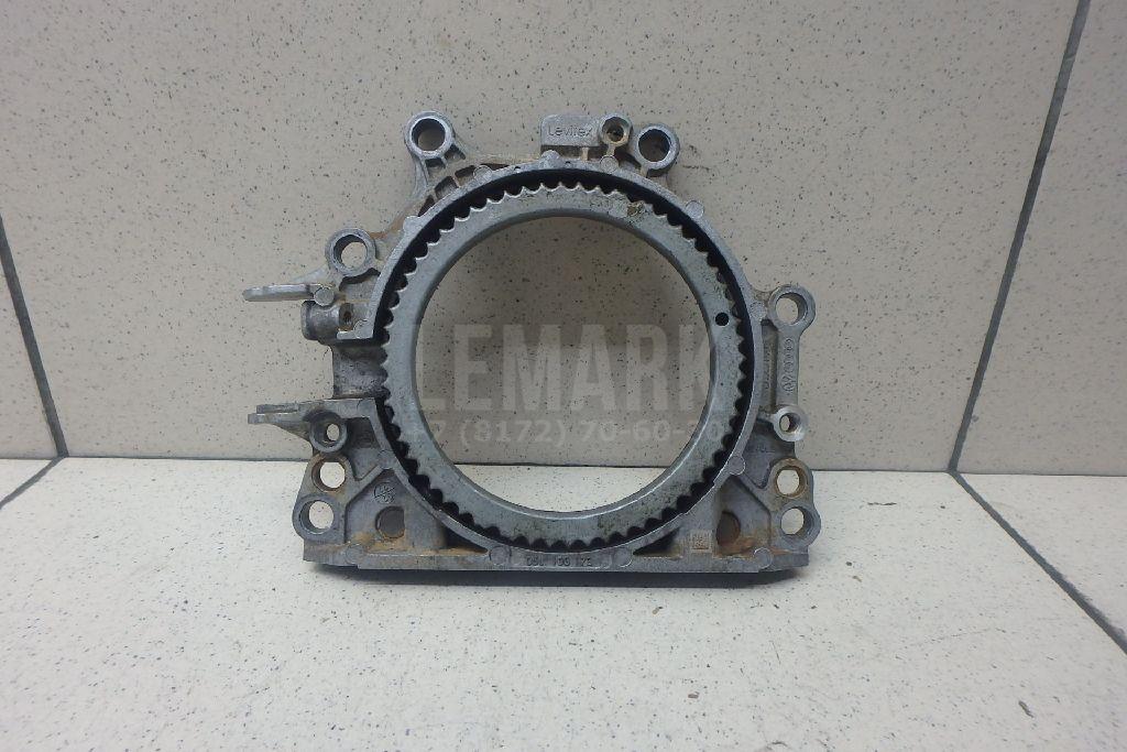 Крышка коленвала задняя 05L103171A VAG