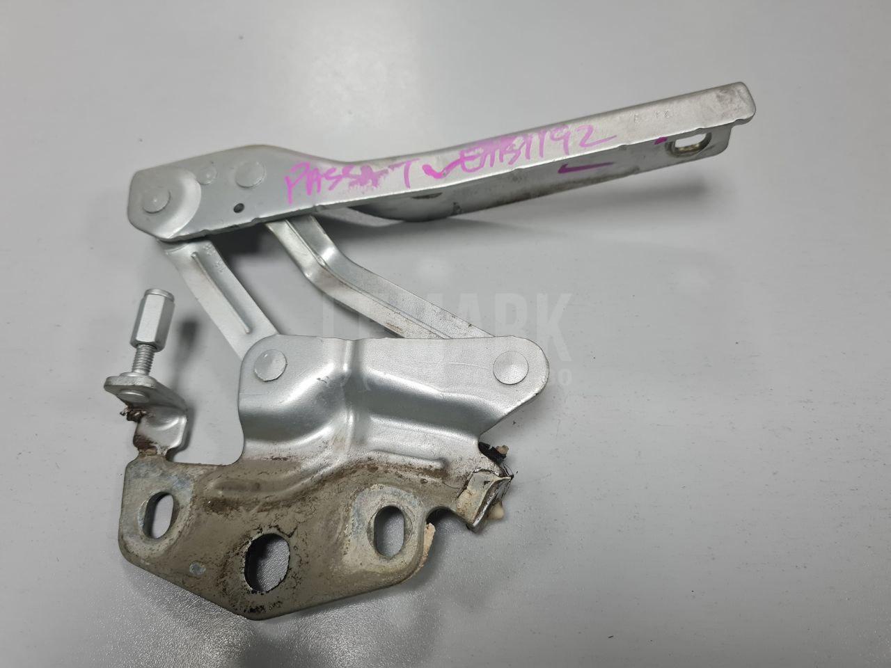 Петля капота правая 3C0823302D VAG