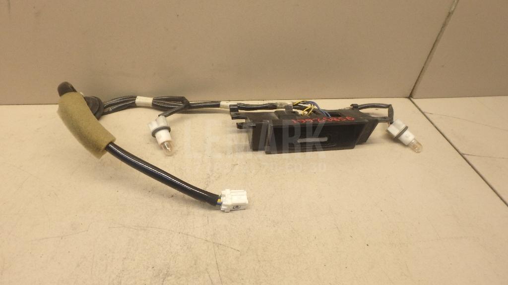 Кнопка открывания багажника 90817JG00A Nissan