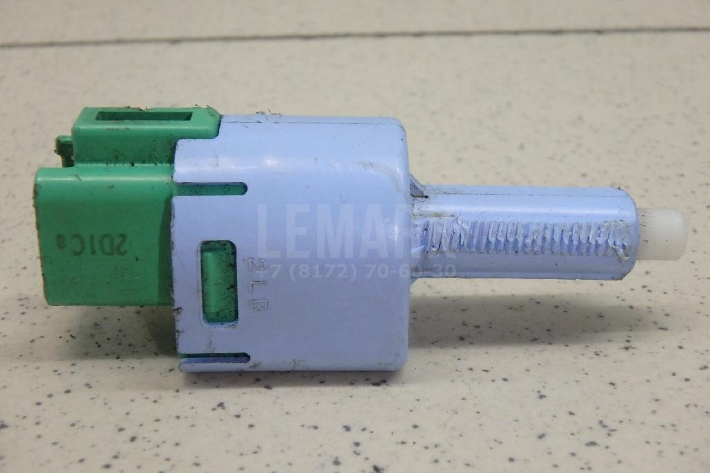 Датчик включения стопсигнала 8614A111 Mitsubishi