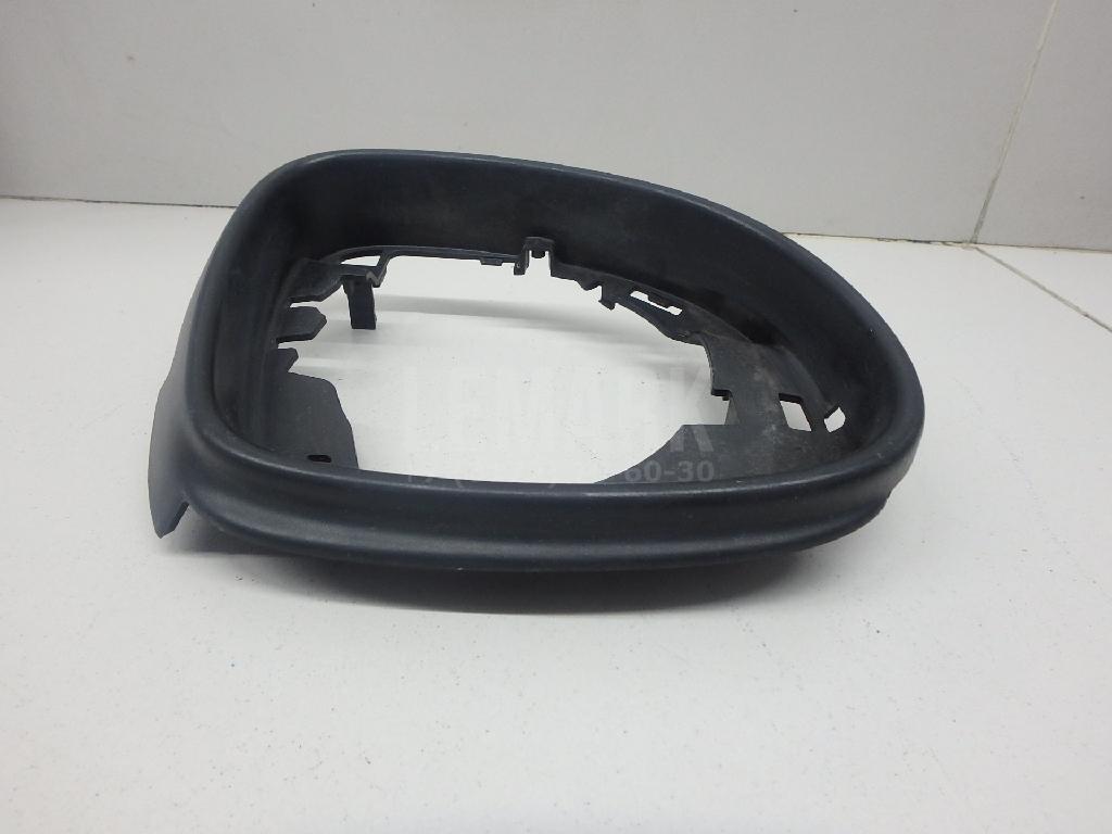 Рамка зеркала правого 5N08576029B9 VAG