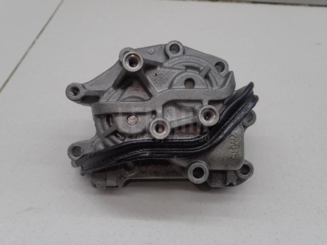 Насос масляный КПП 2245787 Ford