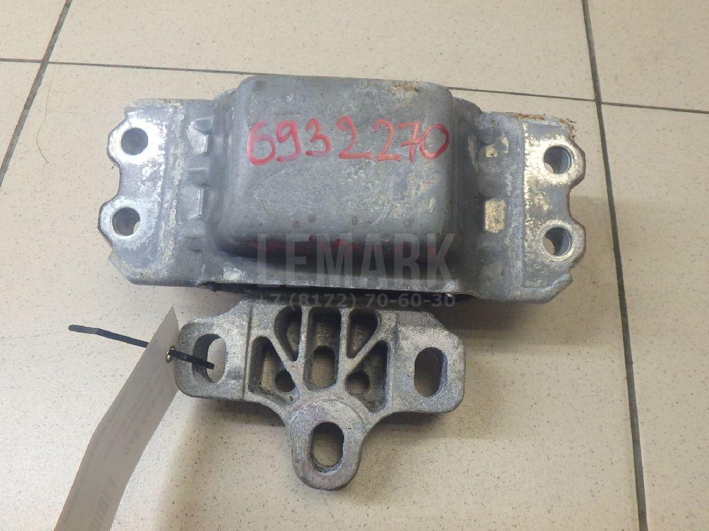 Опора двигателя левая 3C0199555AA VAG